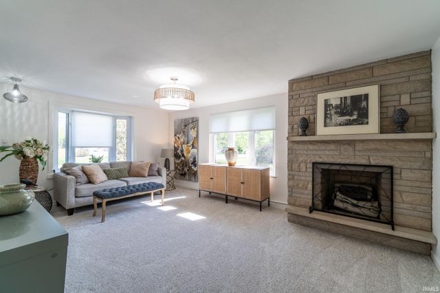 9521 Carriage Lane, Fort Wayne, IN 46804