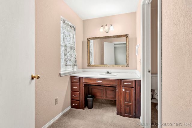 780 W 121st Street S, Jenks, OK 74037