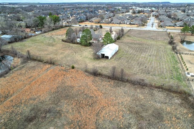 780 W 121st Street S, Jenks, OK 74037