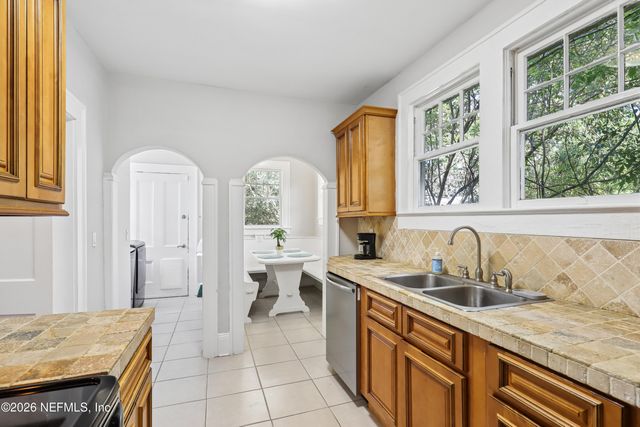 4949 FREMONT Street, Jacksonville, FL 32210