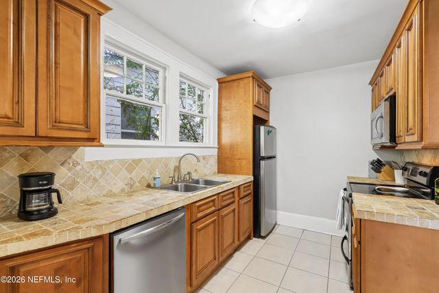 4949 FREMONT Street, Jacksonville, FL 32210