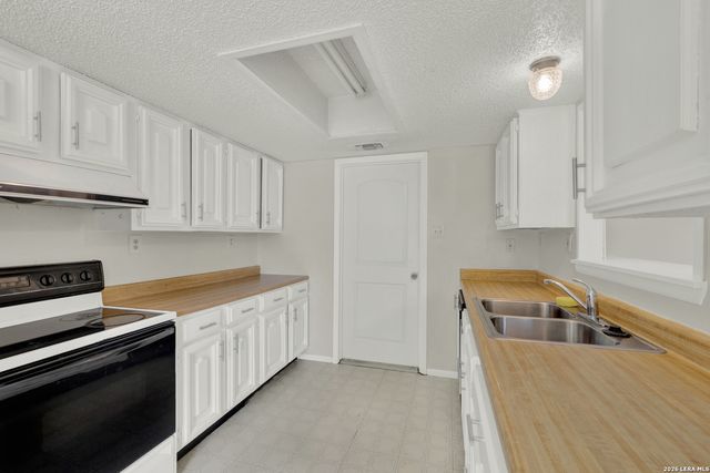825 PECAN DR, Schertz, TX 78154