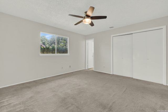 825 PECAN DR, Schertz, TX 78154