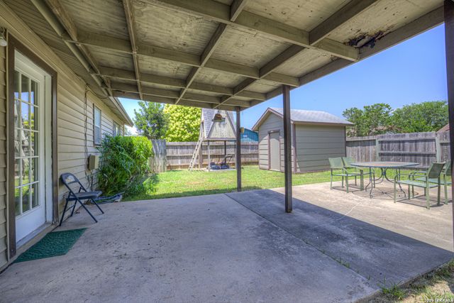 825 PECAN DR, Schertz, TX 78154