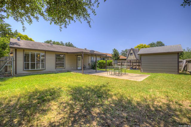 825 PECAN DR, Schertz, TX 78154