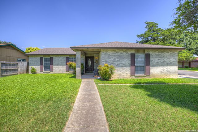 825 PECAN DR, Schertz, TX 78154