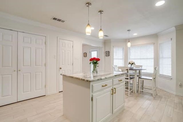 1133 Windy Meadows Drive, Burleson, TX 76028