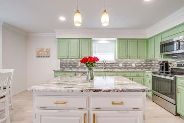 1133 Windy Meadows Drive, Burleson, TX 76028