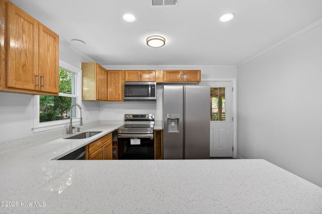 305 N 21st Street, Wilmington, NC 28405
