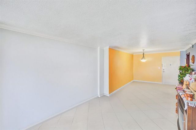 1865 79th St Causeway 16b, North Bay Village, FL 33141