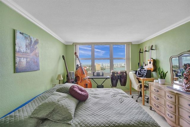 1865 79th St Causeway 16b, North Bay Village, FL 33141