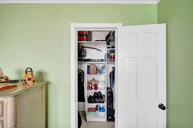 1865 79th St Causeway 16b, North Bay Village, FL 33141