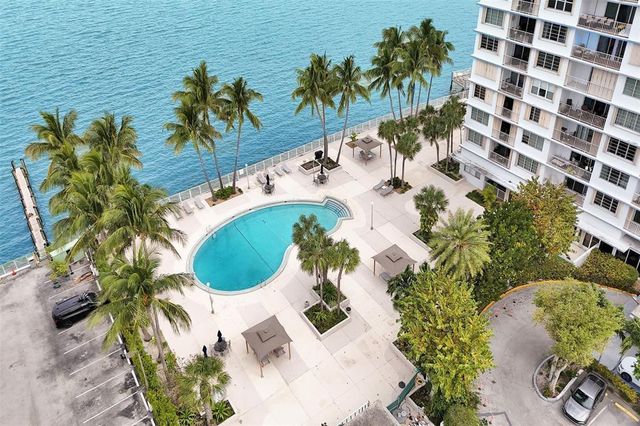 1865 79th St Causeway 16b, North Bay Village, FL 33141