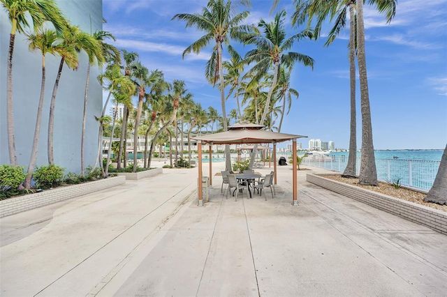 1865 79th St Causeway 16b, North Bay Village, FL 33141