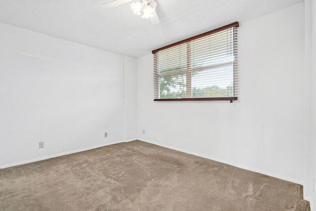 109 Royal Park Drive 3b, Oakland Park, FL 33309