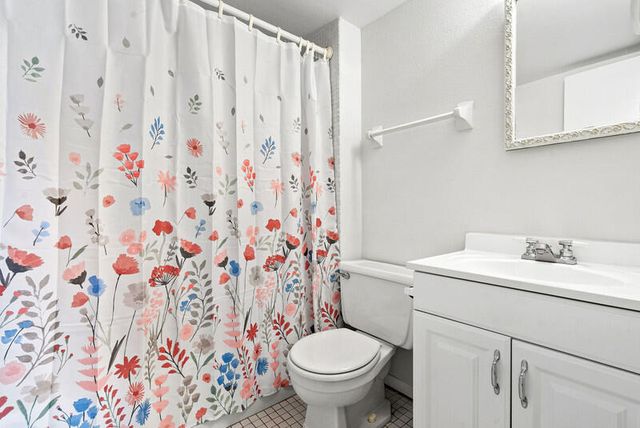 109 Royal Park Drive 3b, Oakland Park, FL 33309