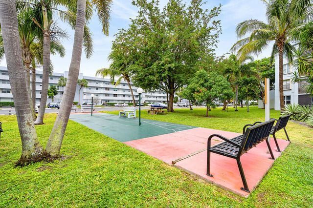 109 Royal Park Drive 3b, Oakland Park, FL 33309