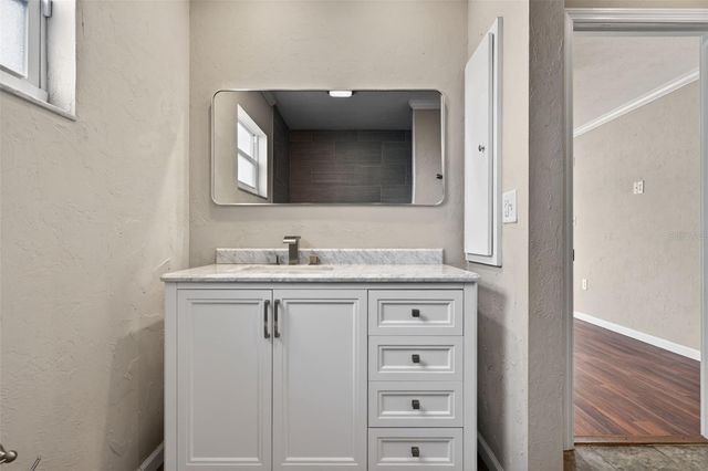 2555 CONSTITUTION BOULEVARD, Sarasota, FL 34231