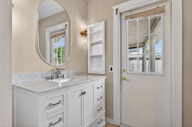 2555 CONSTITUTION BOULEVARD, Sarasota, FL 34231