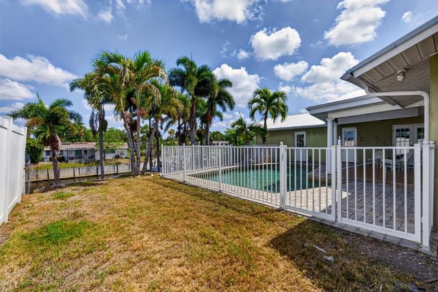 2555 CONSTITUTION BOULEVARD, Sarasota, FL 34231