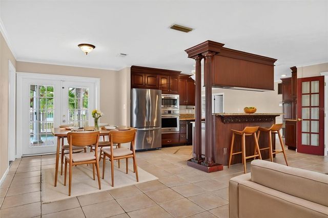 2555 CONSTITUTION BOULEVARD, Sarasota, FL 34231