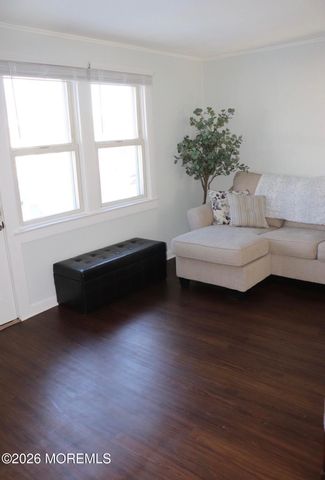 40 Belshaw Avenue, Shrewsbury Twp, NJ 07724