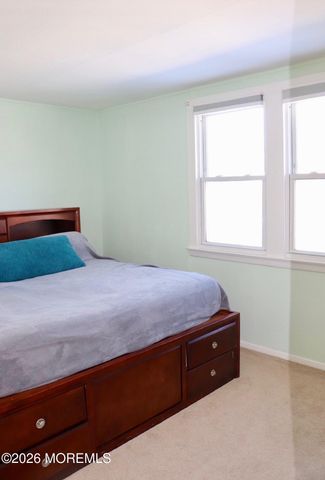 40 Belshaw Avenue, Shrewsbury Twp, NJ 07724