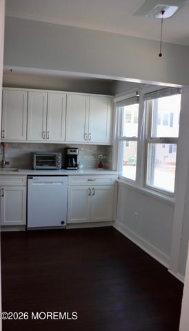 40 Belshaw Avenue, Shrewsbury Twp, NJ 07724