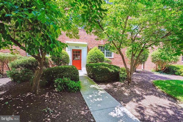 1634 W ABINGDON DR #102, Alexandria, VA 22314