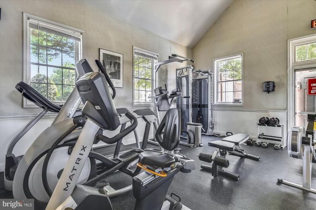 1634 W ABINGDON DR #102, Alexandria, VA 22314