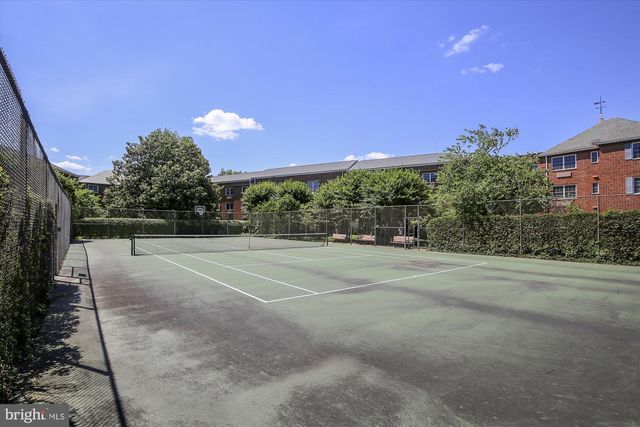 1634 W ABINGDON DR #102, Alexandria, VA 22314