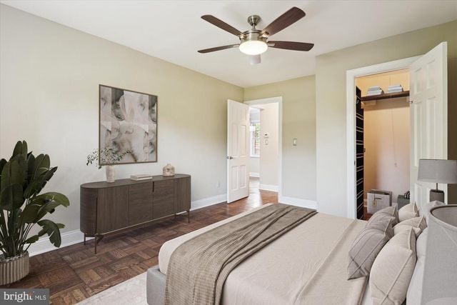 1634 W ABINGDON DR #102, Alexandria, VA 22314