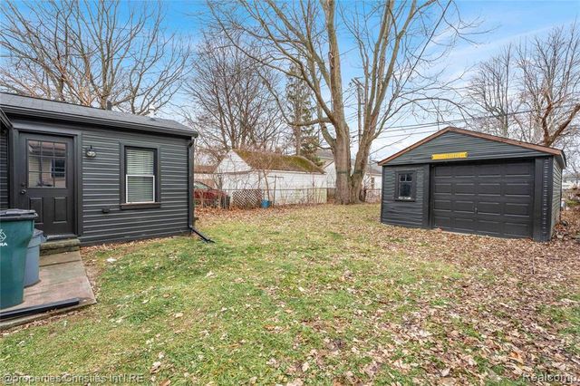 3237 Harris Street, Ferndale, MI 48220