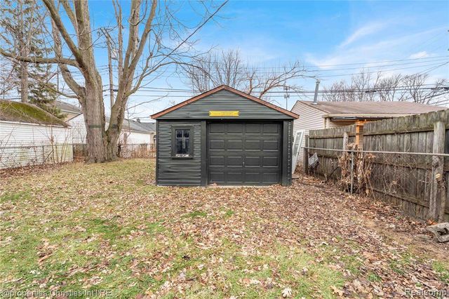 3237 Harris Street, Ferndale, MI 48220