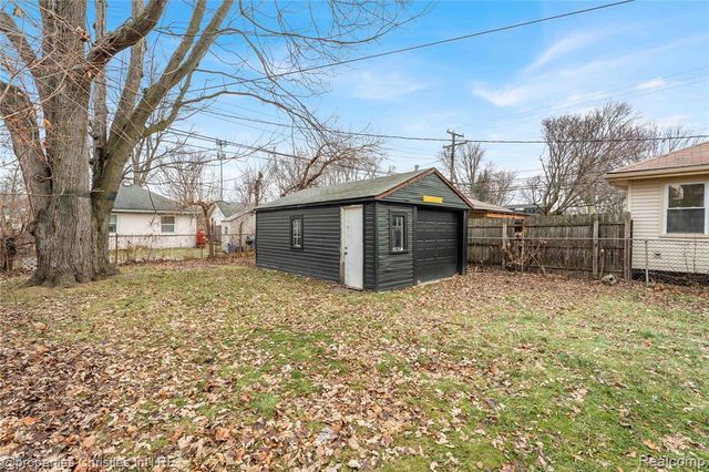 3237 Harris Street, Ferndale, MI 48220