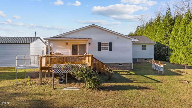353 N Pleasant Coates Road, Benson, NC 27504