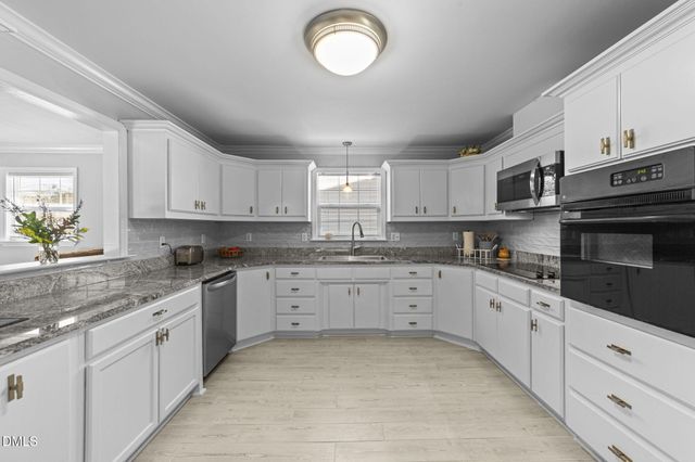 353 N Pleasant Coates Road, Benson, NC 27504