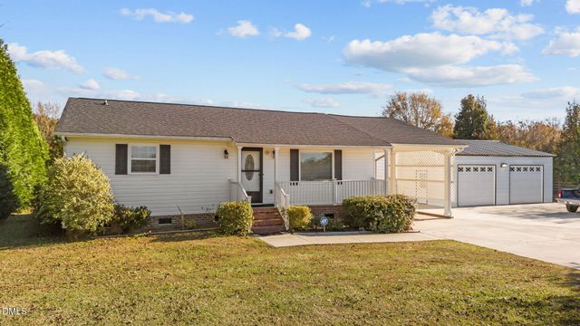 353 N Pleasant Coates Road, Benson, NC 27504