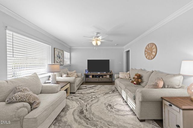 353 N Pleasant Coates Road, Benson, NC 27504