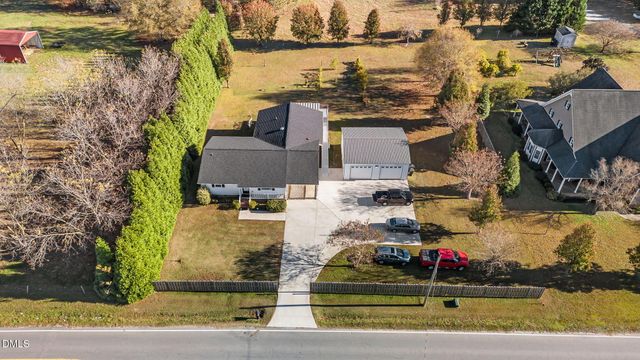 353 N Pleasant Coates Road, Benson, NC 27504