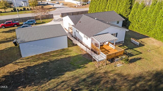 353 N Pleasant Coates Road, Benson, NC 27504