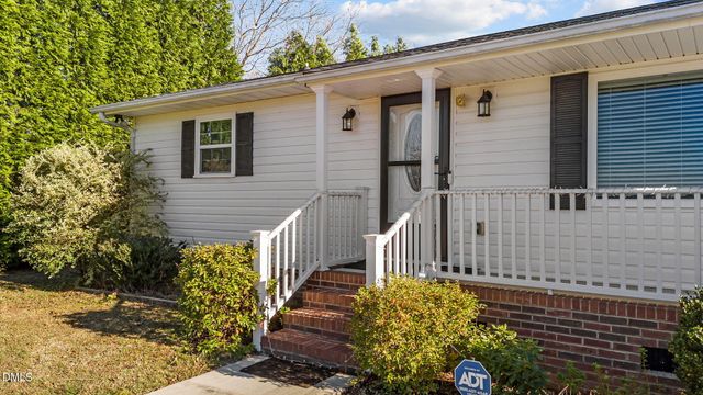 353 N Pleasant Coates Road, Benson, NC 27504