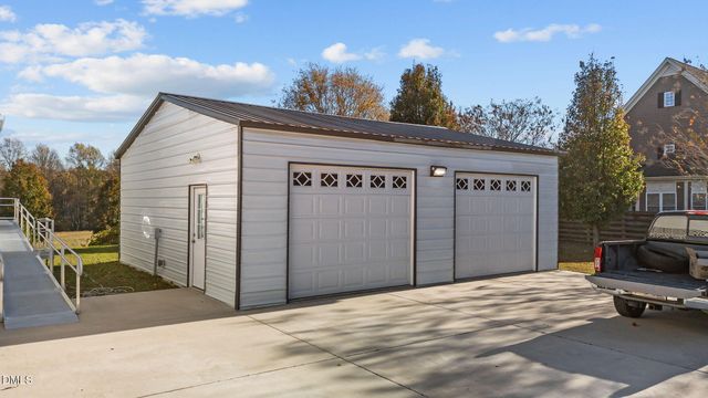 353 N Pleasant Coates Road, Benson, NC 27504