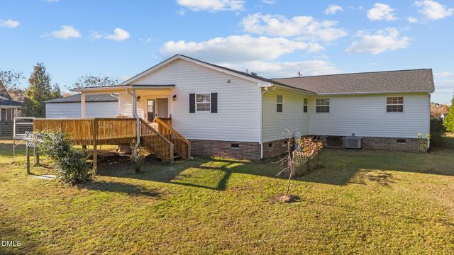 353 N Pleasant Coates Road, Benson, NC 27504