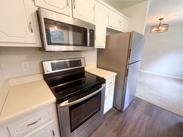 225 Tobacco Rd, Clarksville, TN 37042