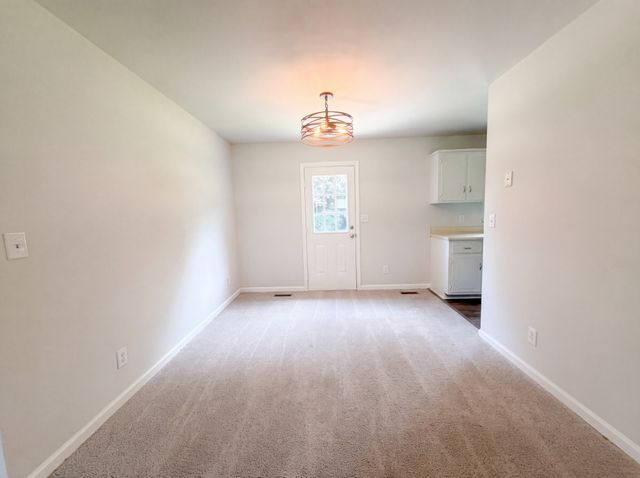 225 Tobacco Rd, Clarksville, TN 37042
