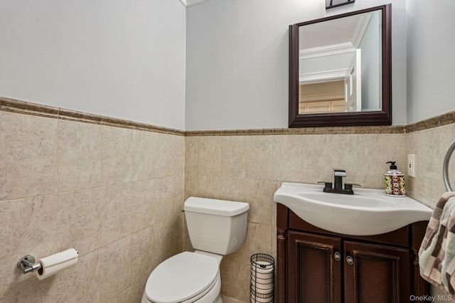 20 Aspen Court 20, Nanuet, NY 10954