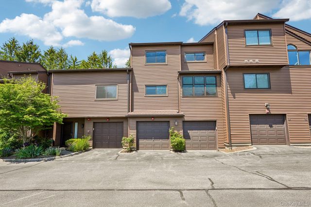 20 Aspen Court 20, Nanuet, NY 10954