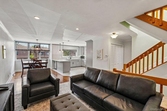 20 Aspen Court 20, Nanuet, NY 10954