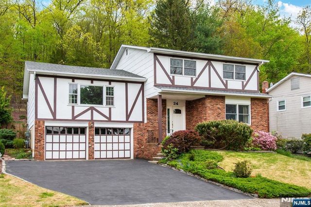 24 Molinari Drive, Wanaque, NJ 07465